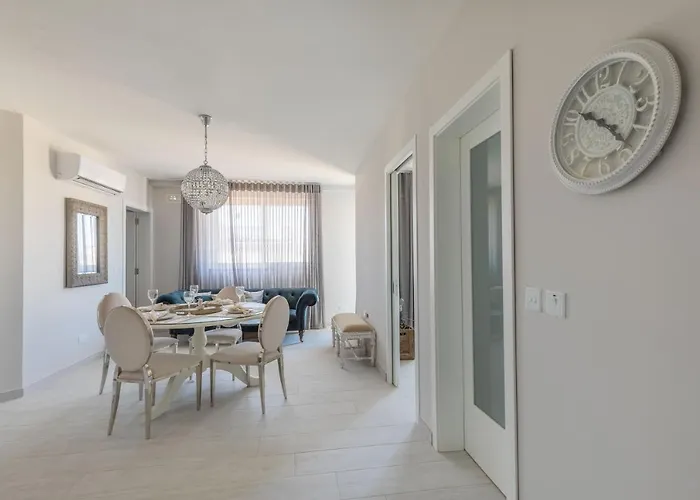 Boutique Style - 2 Bedroom Apartment- Ta'xbiex, Sliema Area Appartement *