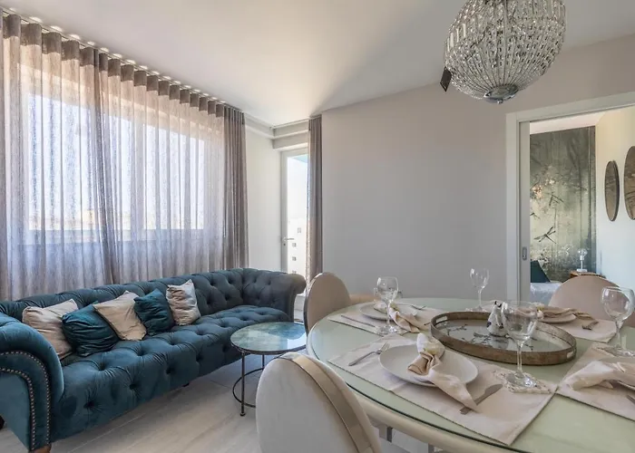 Boutique Style - 2 Bedroom Apartment- Ta'xbiex, Sliema Area Appartement